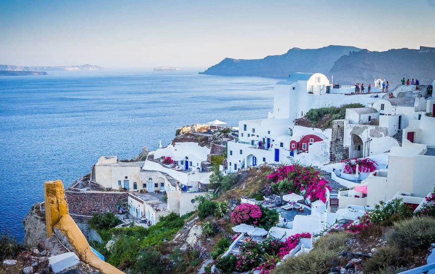 Best Time to Visit Santorini